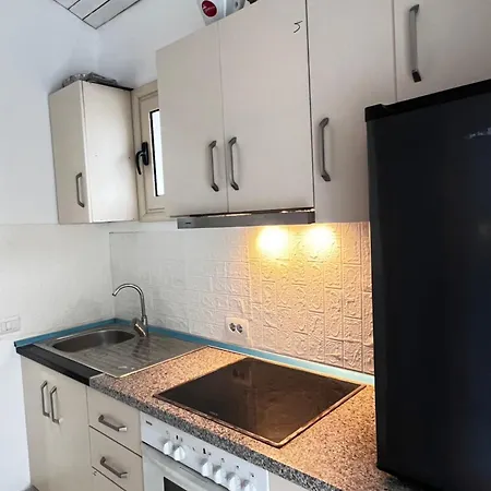 Mateo Holiday Apartments